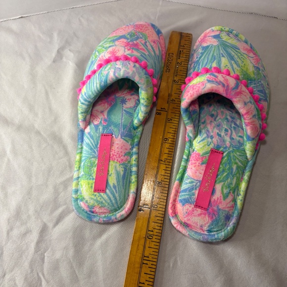 Lilly Pulitzer Swizzle Slippers Slip on 10” long Size Small Soft Bright - Picture 7 of 7